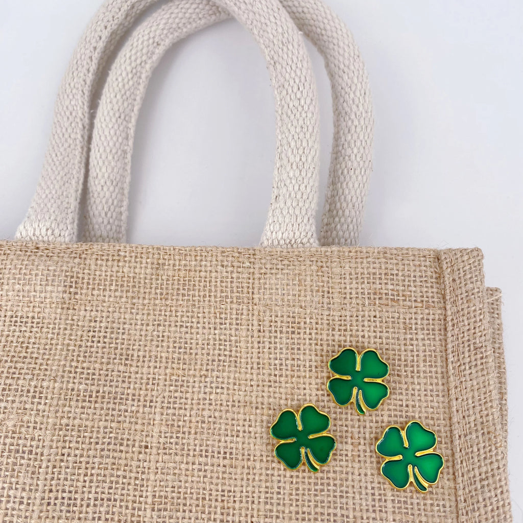 St. Patrick's Day Four-Leaf Clover Pin – Green & Gold Metal Brooch – The Party Days | The Party Days