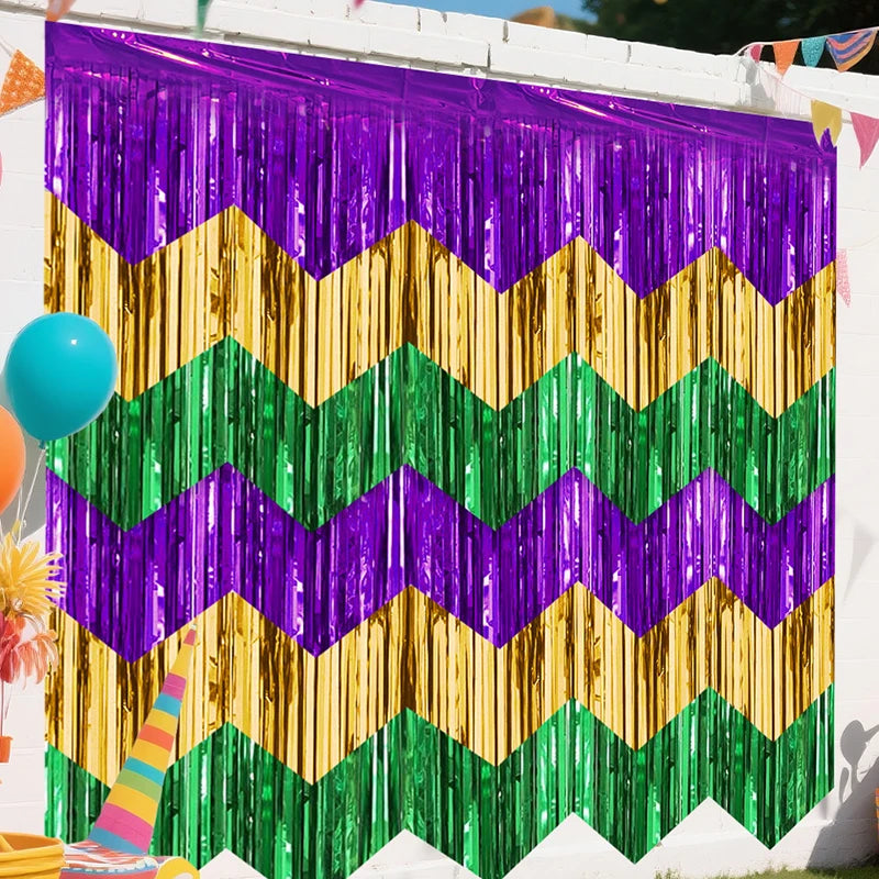 St. Patrick's Day Wavy Silk Rain Curtain 50x200cm – Green Party Banner – The Party Days | The Party Days